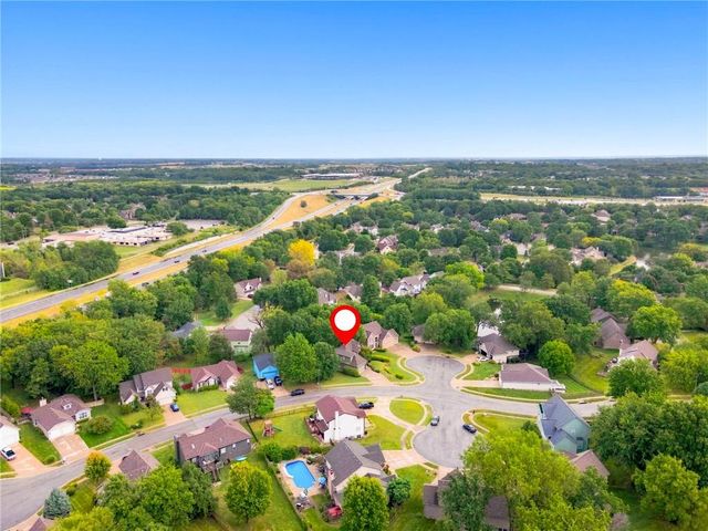 8625 N Dawn Avenue, Kansas City, MO 64154