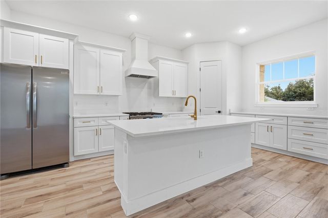 8730 NW 17TH CIRCLE, Ocala, FL 34475