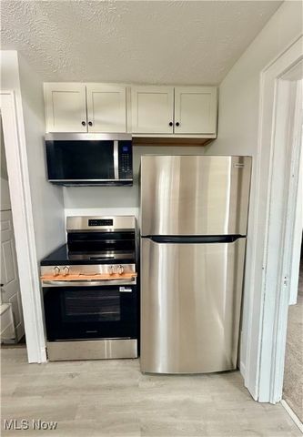 2010 18th Street NE, Canton, OH 44705