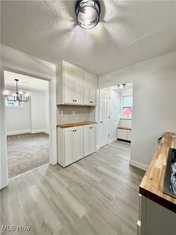 2010 18th Street NE, Canton, OH 44705