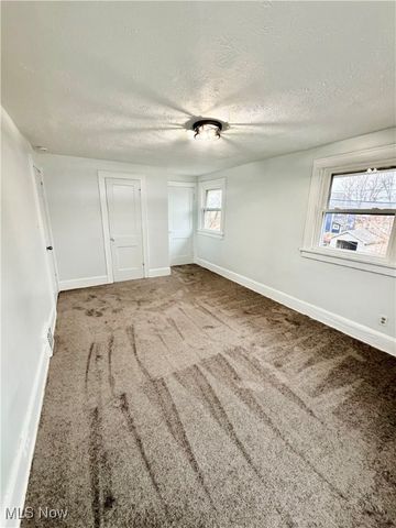 2010 18th Street NE, Canton, OH 44705