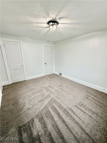 2010 18th Street NE, Canton, OH 44705