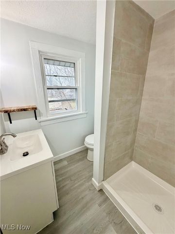 2010 18th Street NE, Canton, OH 44705