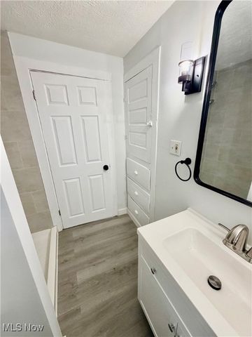 2010 18th Street NE, Canton, OH 44705