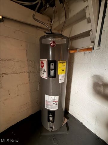 2010 18th Street NE, Canton, OH 44705