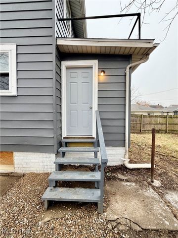 2010 18th Street NE, Canton, OH 44705