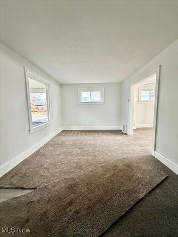 2010 18th Street NE, Canton, OH 44705