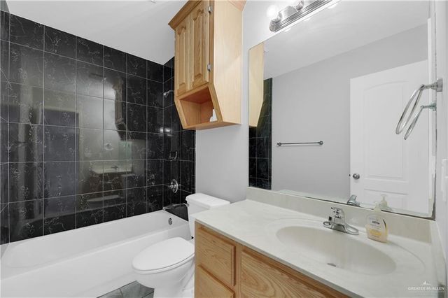 2421 Annette Avenue, Edinburg, TX 78542