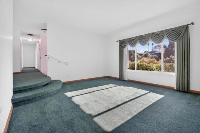 9570 S Century Oak Road, Prunedale, CA 93907