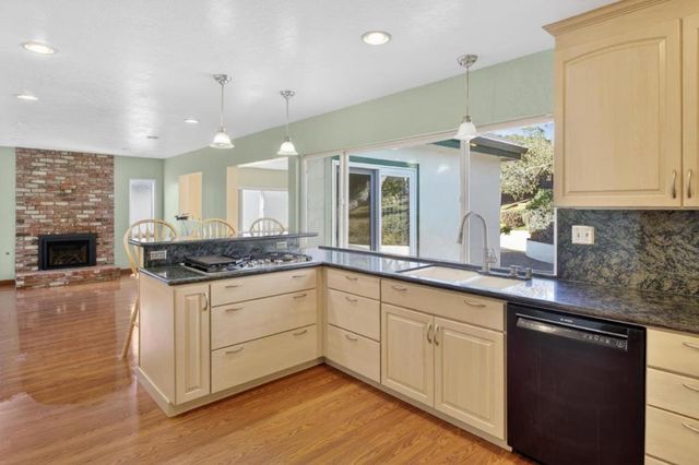 9570 S Century Oak Road, Prunedale, CA 93907