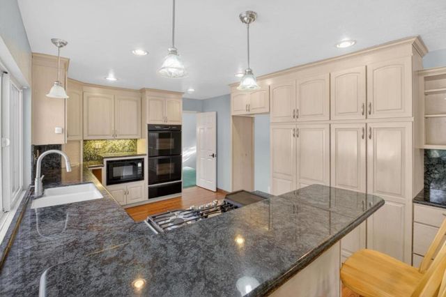 9570 S Century Oak Road, Prunedale, CA 93907