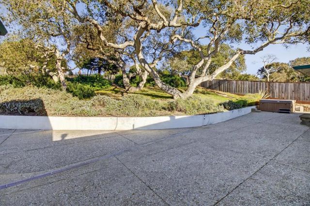 9570 S Century Oak Road, Prunedale, CA 93907