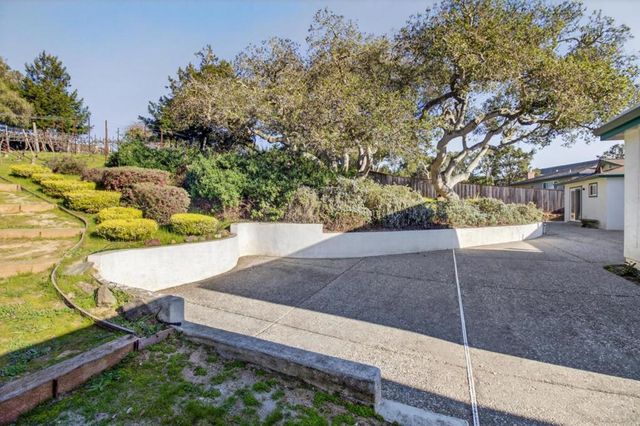 9570 S Century Oak Road, Prunedale, CA 93907