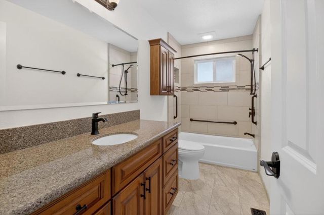 9570 S Century Oak Road, Prunedale, CA 93907