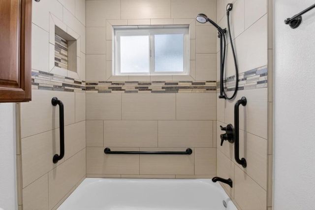 9570 S Century Oak Road, Prunedale, CA 93907