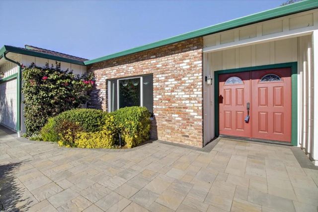 9570 S Century Oak Road, Prunedale, CA 93907