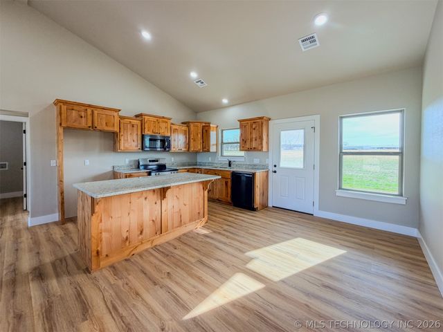 18020 Vaughn Road, Hulbert, OK 74441