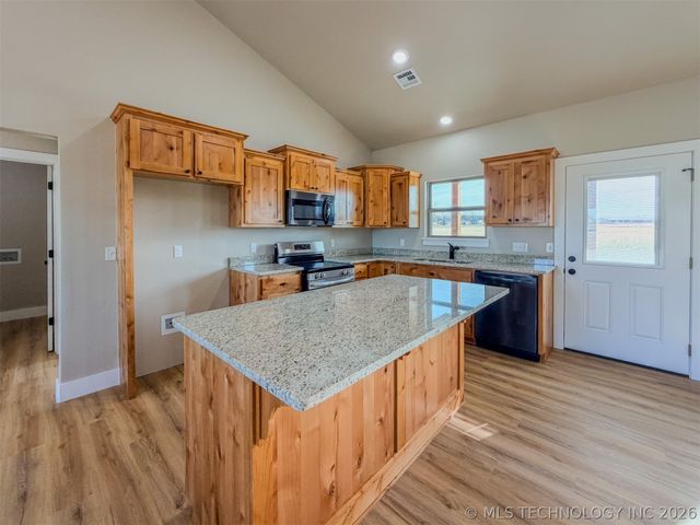 18020 Vaughn Road, Hulbert, OK 74441