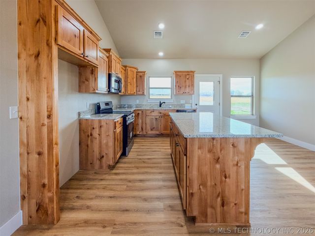 18020 Vaughn Road, Hulbert, OK 74441