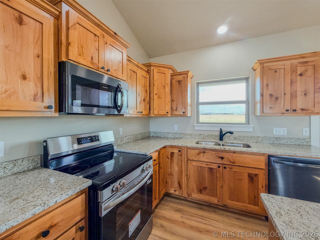 18020 Vaughn Road, Hulbert, OK 74441