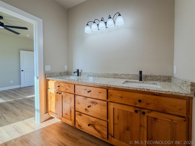 18020 Vaughn Road, Hulbert, OK 74441