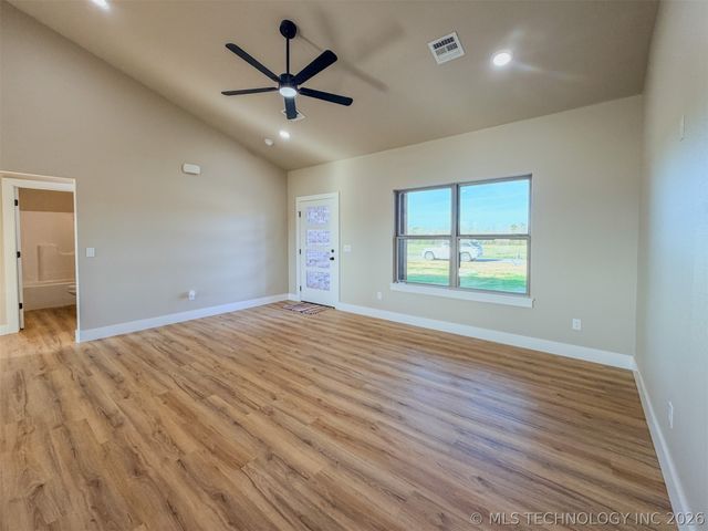 18020 Vaughn Road, Hulbert, OK 74441