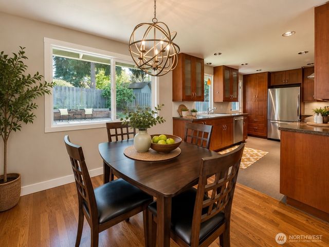 13700 90th Avenue NE, Kirkland, WA 98034
