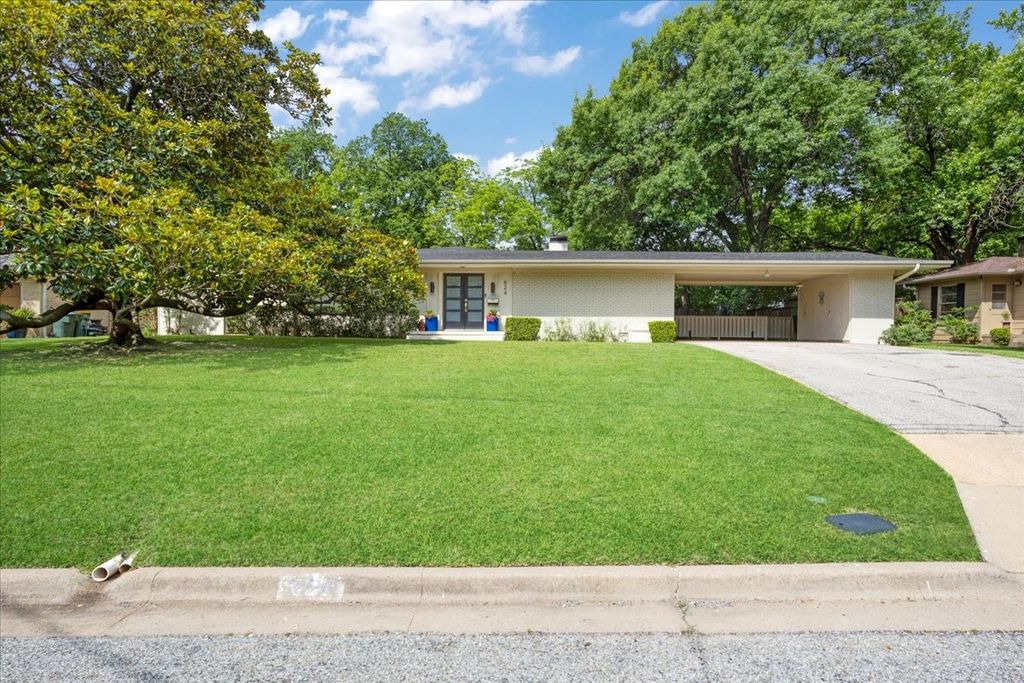 624 Westwood Drive, Sherman, TX 75092