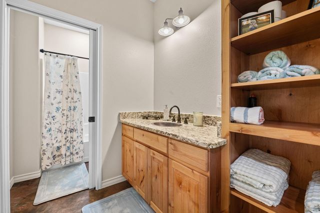 1108 County Road 152, Hallettsville, TX 77964