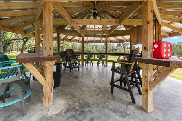 1108 County Road 152, Hallettsville, TX 77964