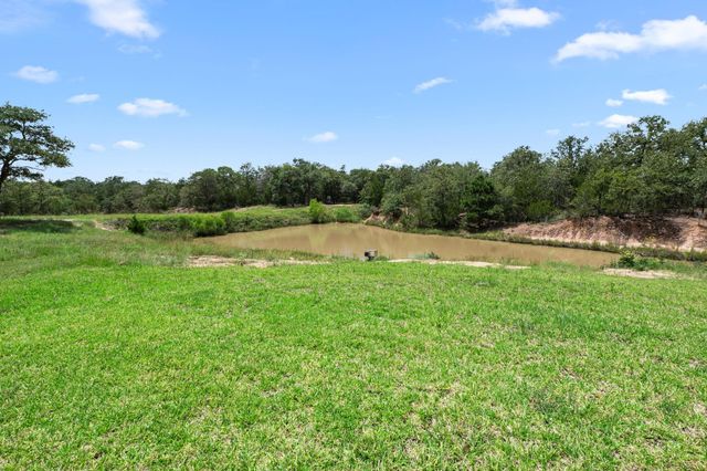 1108 County Road 152, Hallettsville, TX 77964