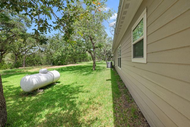 1108 County Road 152, Hallettsville, TX 77964