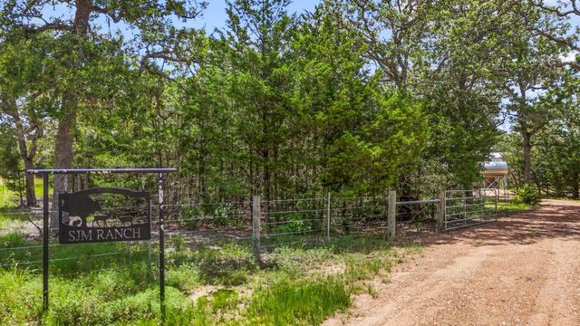 1108 County Road 152, Hallettsville, TX 77964