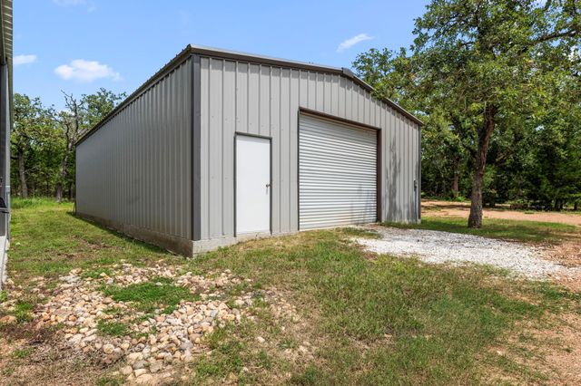 1108 County Road 152, Hallettsville, TX 77964