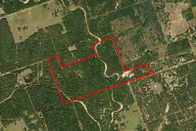 1108 County Road 152, Hallettsville, TX 77964
