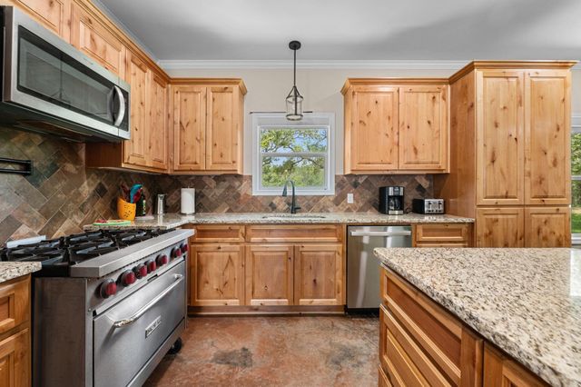 1108 County Road 152, Hallettsville, TX 77964