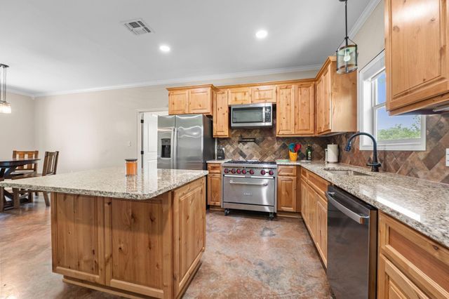 1108 County Road 152, Hallettsville, TX 77964
