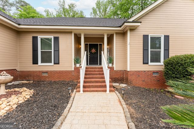 3779 Sussex Drive NE, Milledgeville, GA 31061
