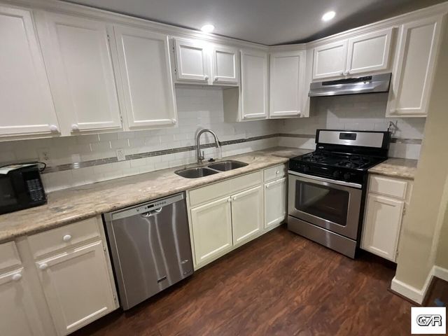 905 Postoffice Street, Galveston, TX 77550