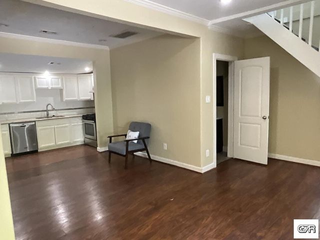 905 Postoffice Street, Galveston, TX 77550