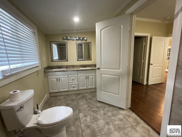 905 Postoffice Street, Galveston, TX 77550