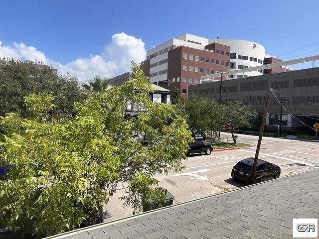 905 Postoffice Street, Galveston, TX 77550