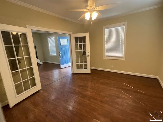 905 Postoffice Street, Galveston, TX 77550