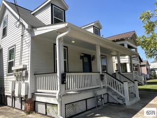 905 Postoffice Street, Galveston, TX 77550
