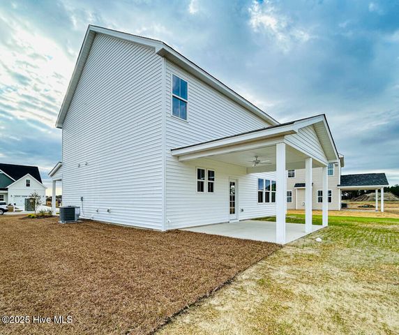 808 Tupelo Tree Drive, Hubert, NC 28539