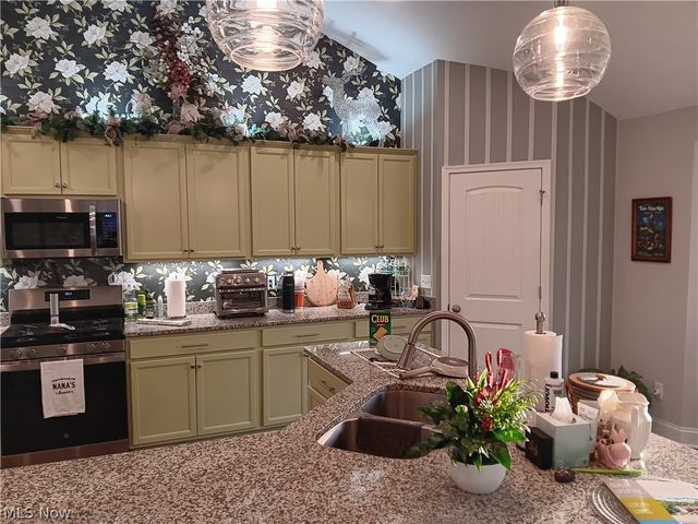 2366 Bradley Road, Westlake, OH 44145