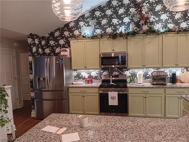 2366 Bradley Road, Westlake, OH 44145