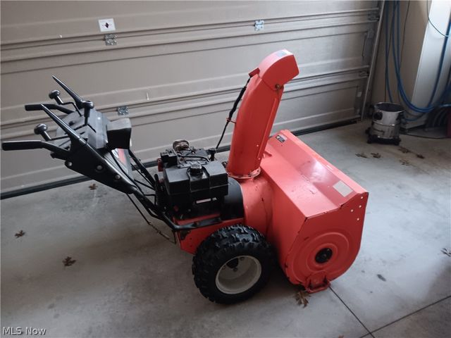 2366 Bradley Road, Westlake, OH 44145