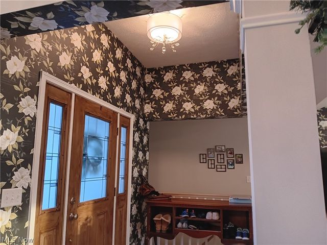 2366 Bradley Road, Westlake, OH 44145