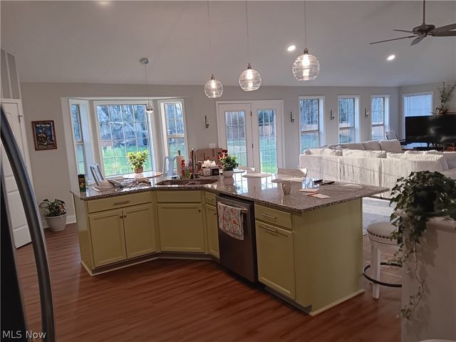 2366 Bradley Road, Westlake, OH 44145